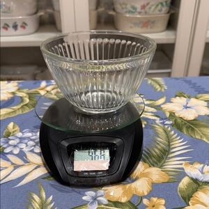 Pyrex Clear Glass Ribbed Bowl 3 Cup